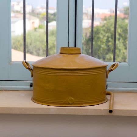 Shongas Inn Dherinia 외부 사진