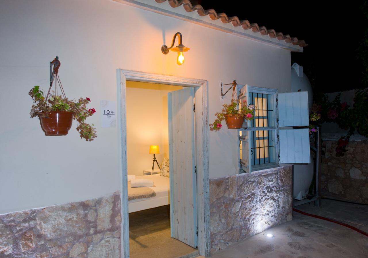 Shongas Inn Dherinia 외부 사진